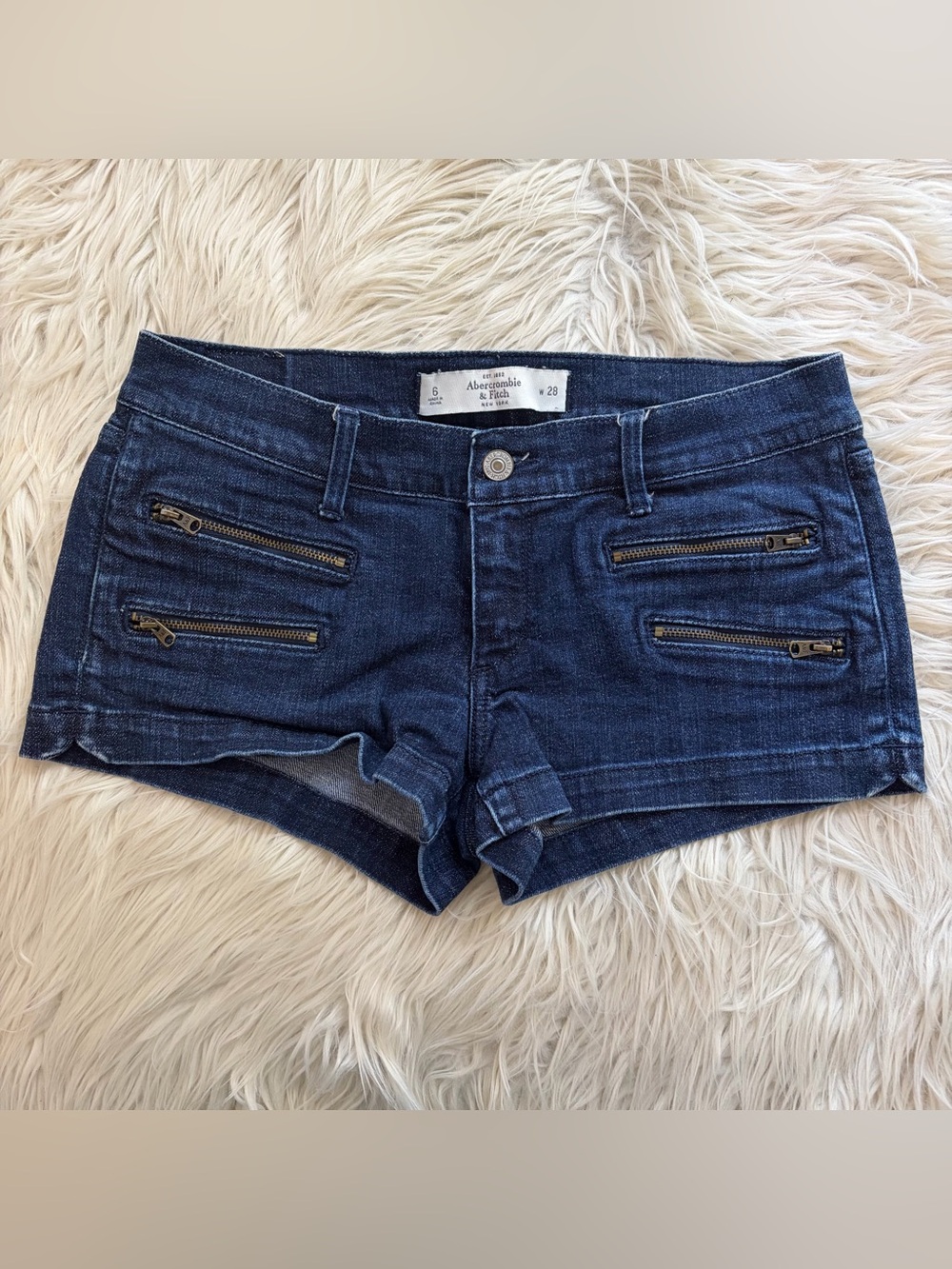 Vintage Y2K Abercrombie & Fitch Denim Zipper Low Rise Mini Shorts Womens Size 6